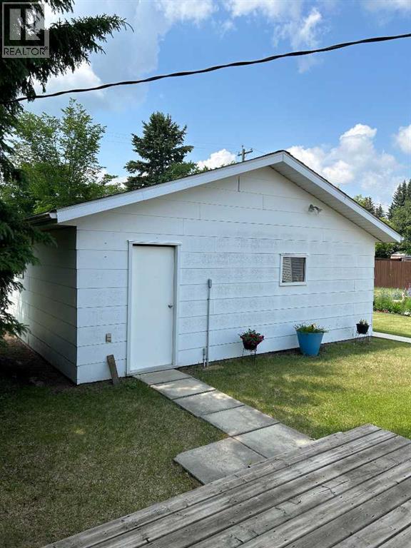 4708 49 Street, Myrnam, Alberta  T0B 3K0 - Photo 32 - A2318480