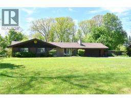 938 COURTLAND Drive, Ancaster, Ontario