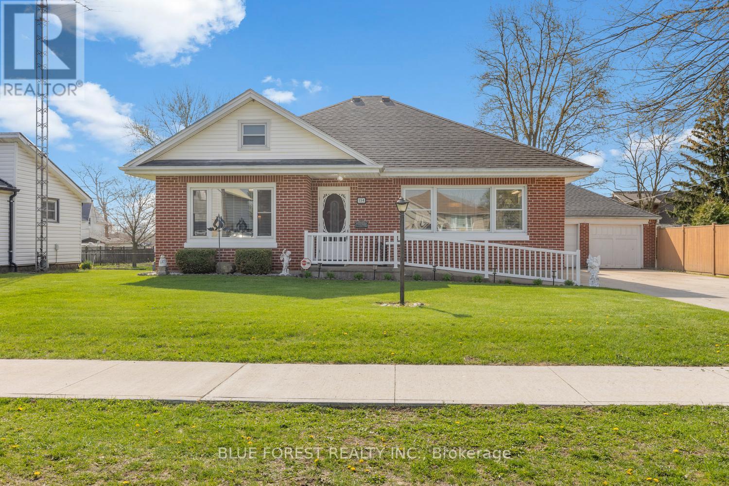 154 Chestnut Street, West Elgin, Ontario  N0L 2P0 - Photo 4 - X13479980