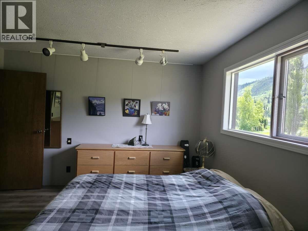 1055 Hudson Bay Mountain Road, Smithers, British Columbia V0J 2N4 - Photo 13 - R3138986