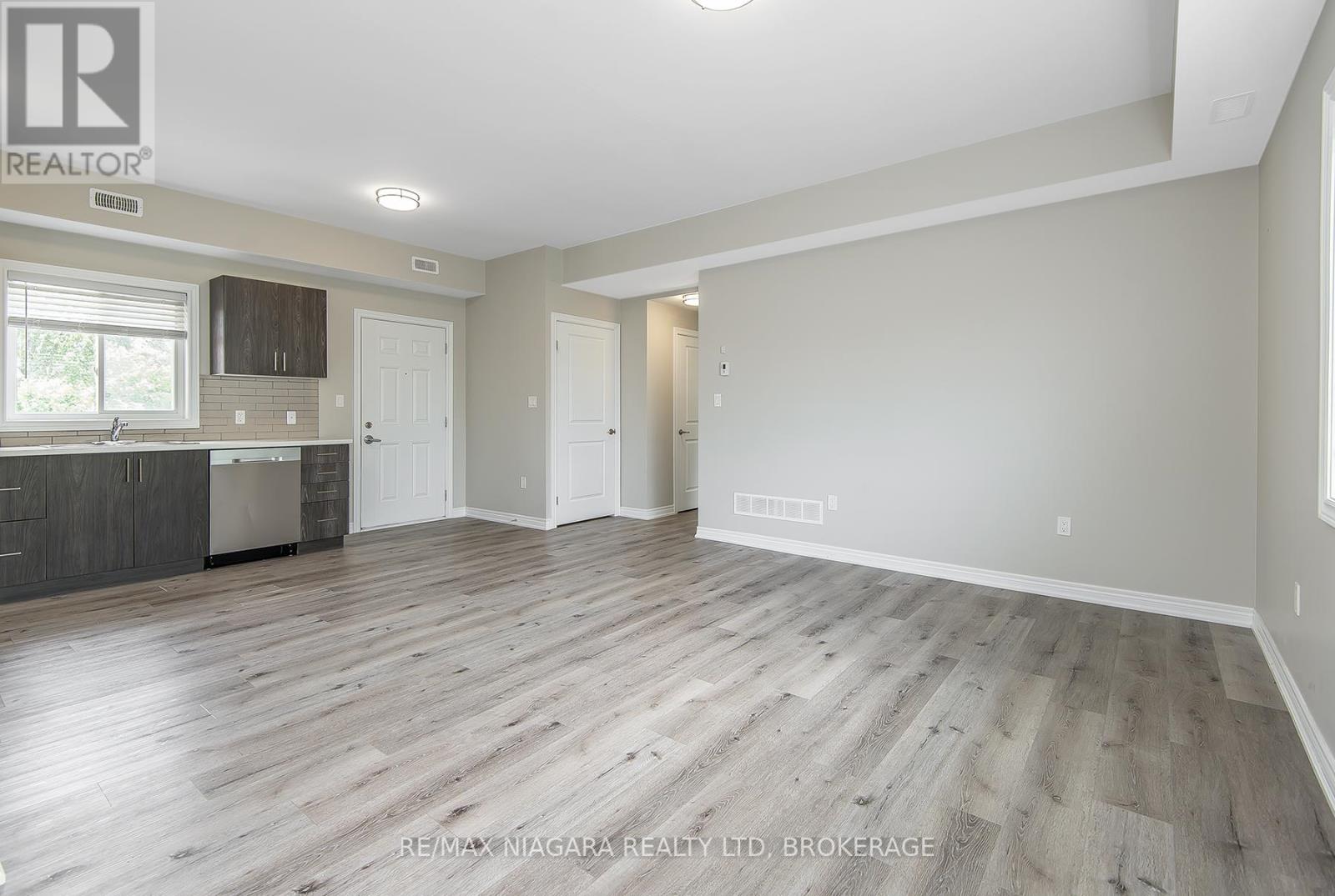 29 Afton Avenue, Welland, Ontario L3B 1V6 - Photo 5 - X13480020
