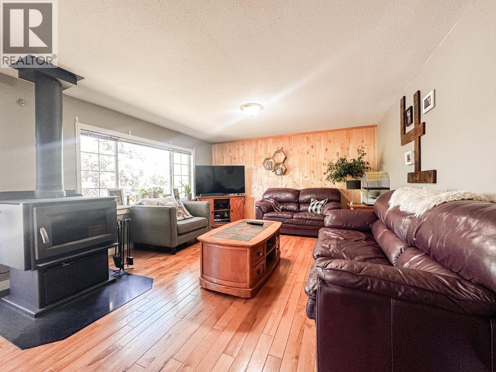 7851 Brewer Avenue, Burns Lake, British Columbia  V0J 1E1 - Photo 10 - R3138951