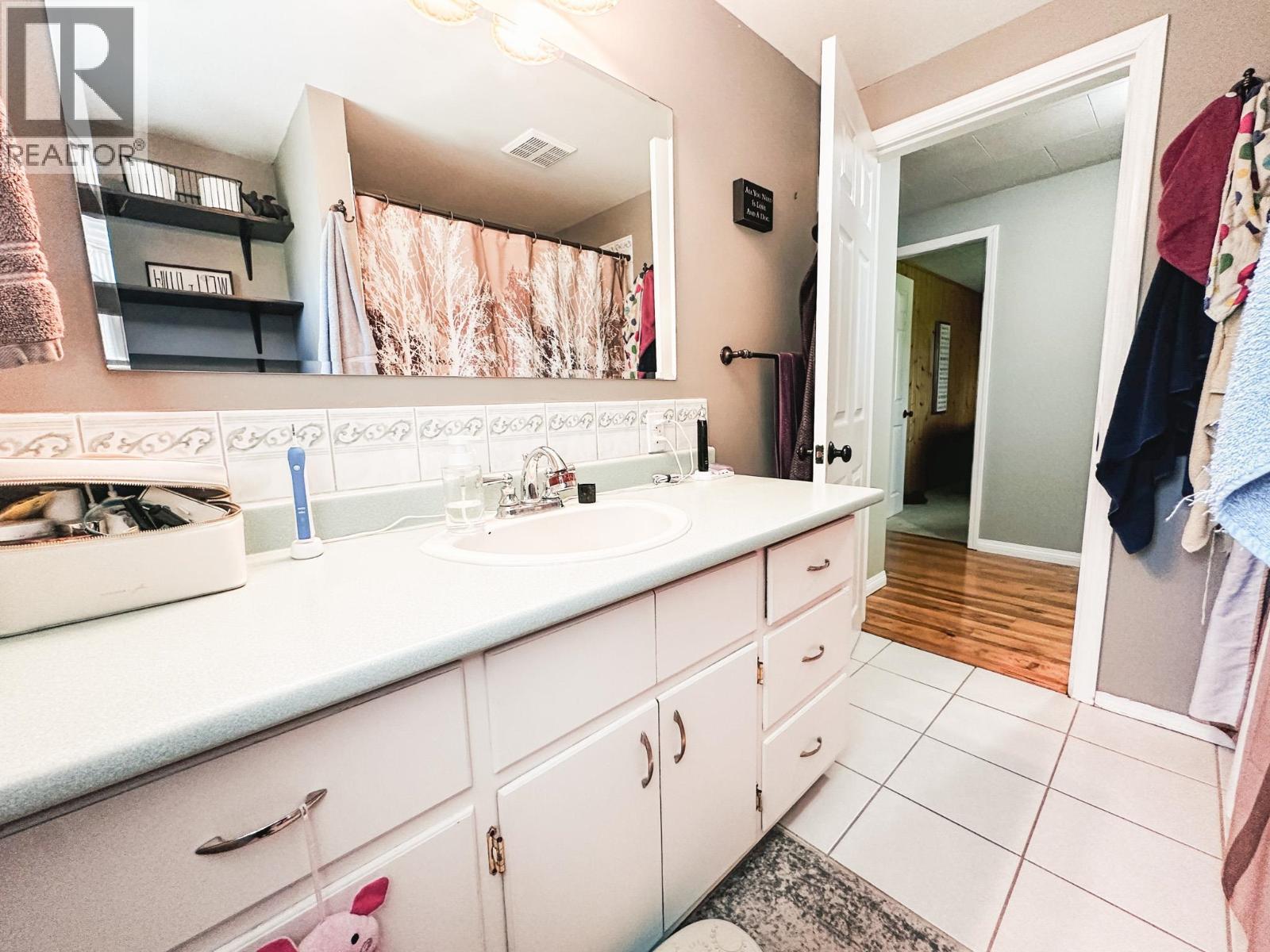 7851 Brewer Avenue, Burns Lake, British Columbia  V0J 1E1 - Photo 24 - R3138951