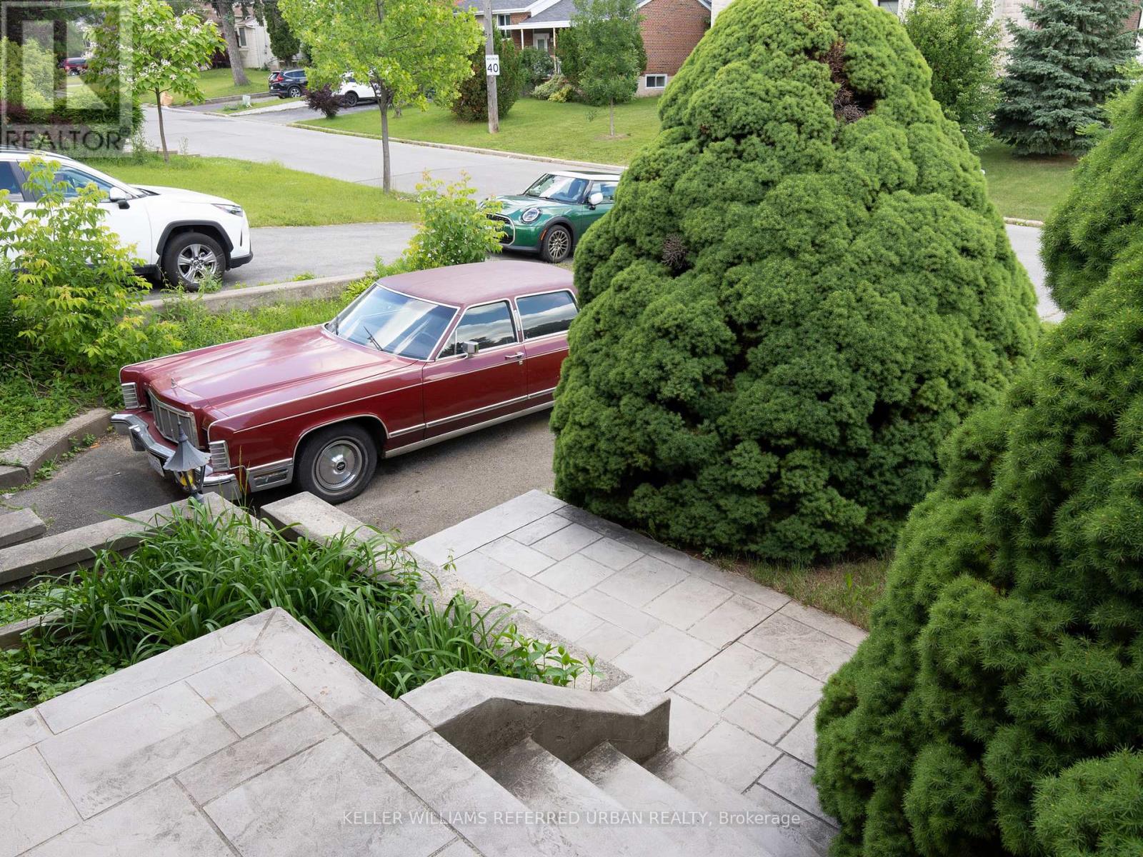 153 Newton Drive, Toronto, Ontario M2M 2N4 - Photo 11 - C13445996