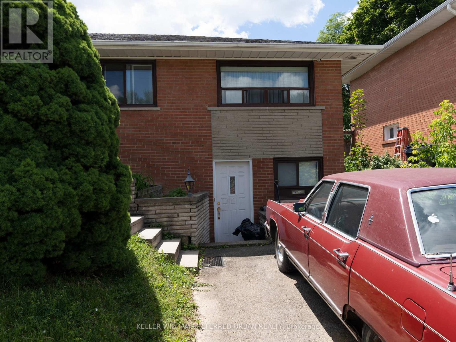 153 Newton Drive, Toronto, Ontario M2M 2N4 - Photo 7 - C13445996