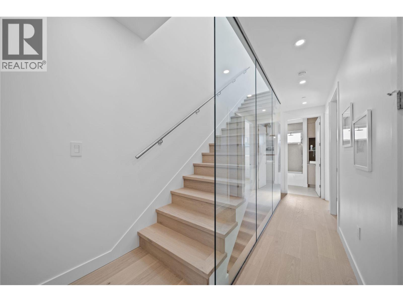 3 4963 Chester Street, Vancouver, British Columbia  V5W 3A7 - Photo 9 - R3138424