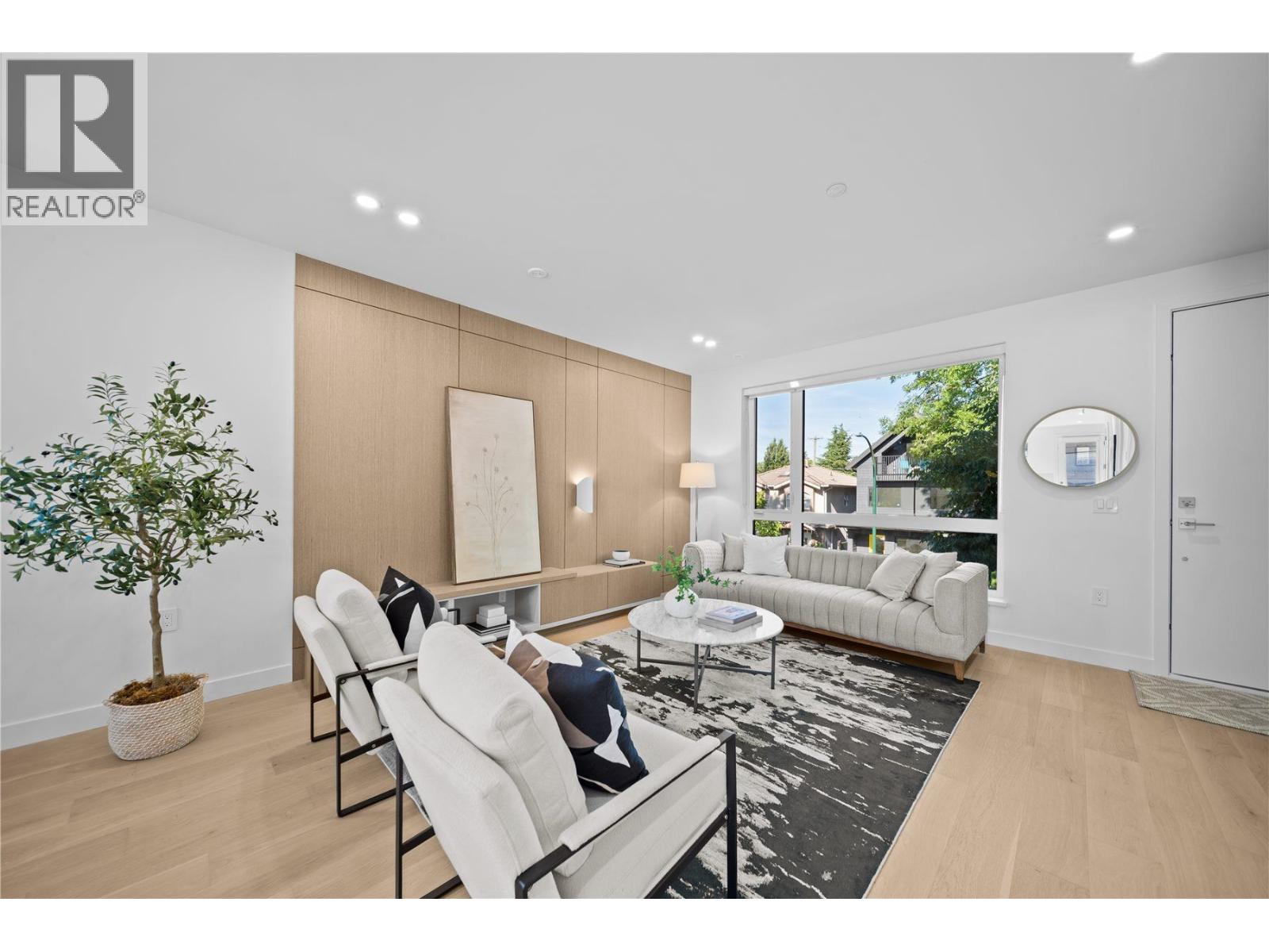 3 4963 Chester Street, Vancouver, British Columbia  V5W 3A7 - Photo 3 - R3138424