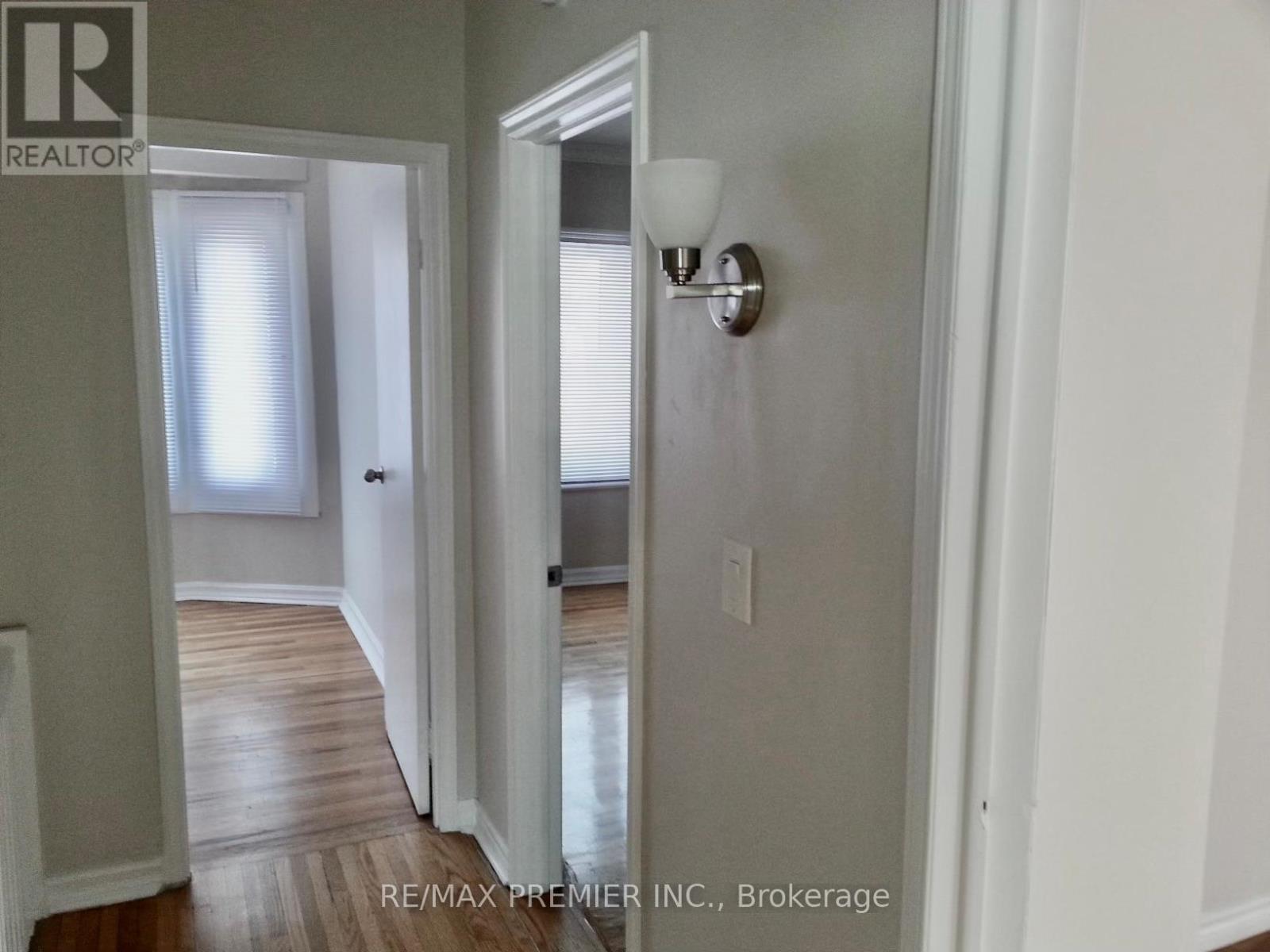 34 Mc Farland Avenue, Toronto, Ontario  M6H 3N1 - Photo 7 - W12923854