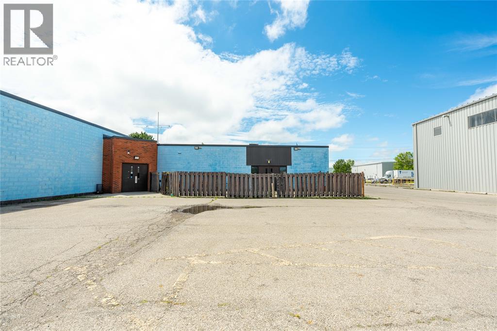 1420 Lougar Avenue, Sarnia, Ontario  N7S 5N4 - Photo 13 - 26014962