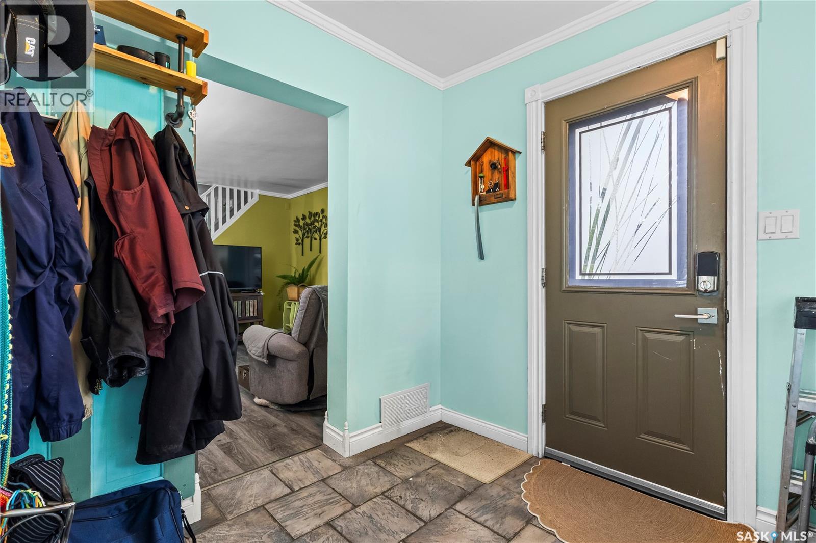 616 20th Street W, Prince Albert, Saskatchewan  S6V 4H3 - Photo 2 - SK040194