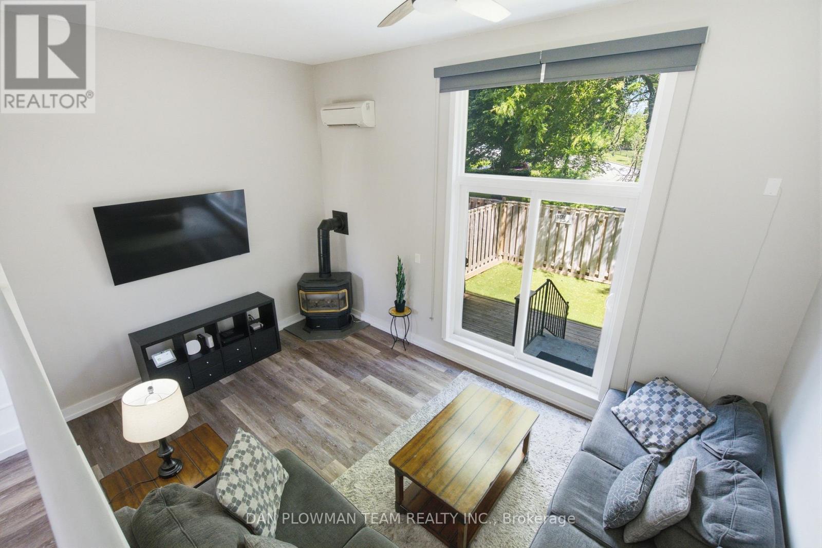 45 - 350 Camelot Court, Oshawa, Ontario L1G 6P7 - Photo 3 - E13480006