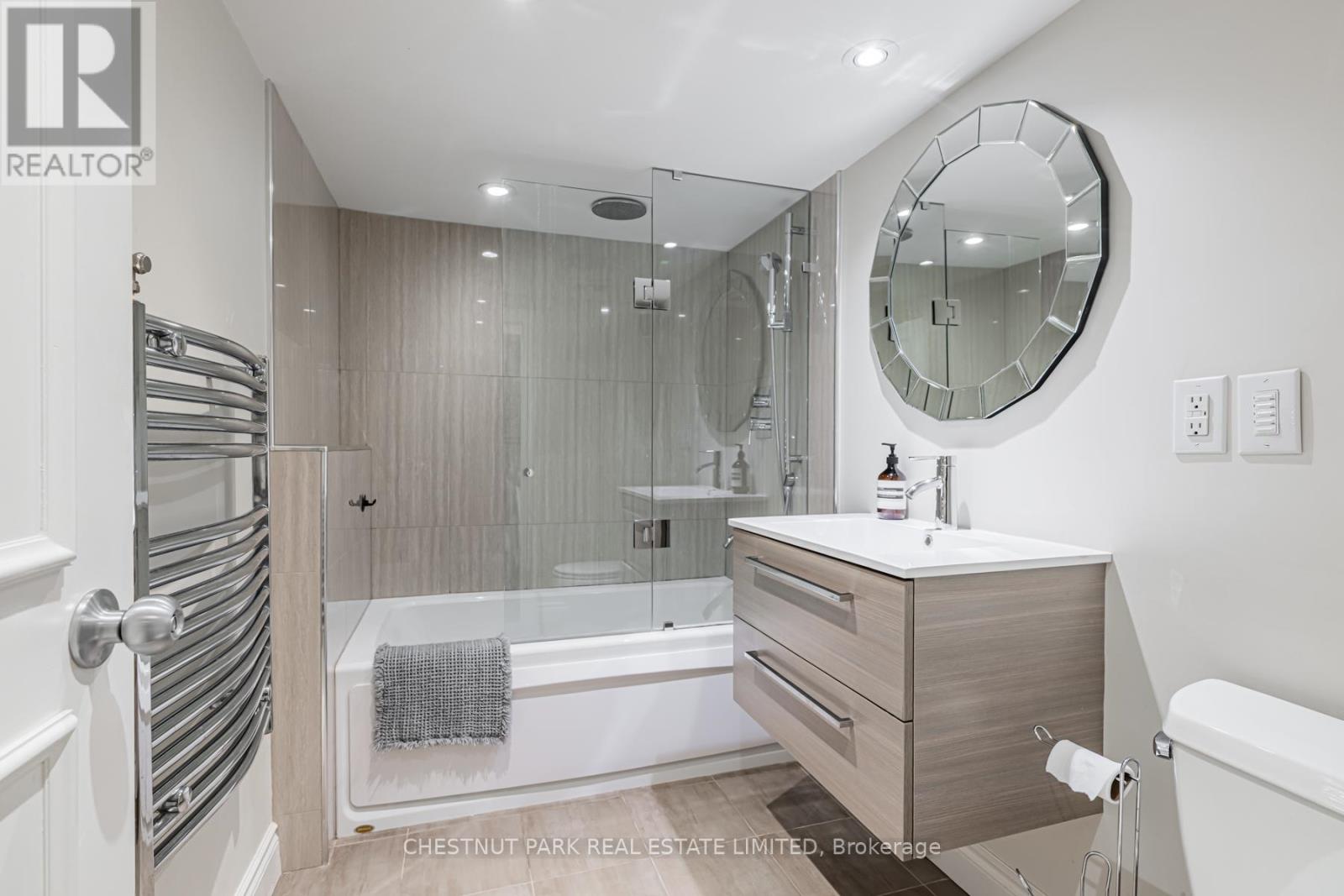 57 Billings Avenue, Toronto, Ontario  M4L 2S3 - Photo 29 - E13480082
