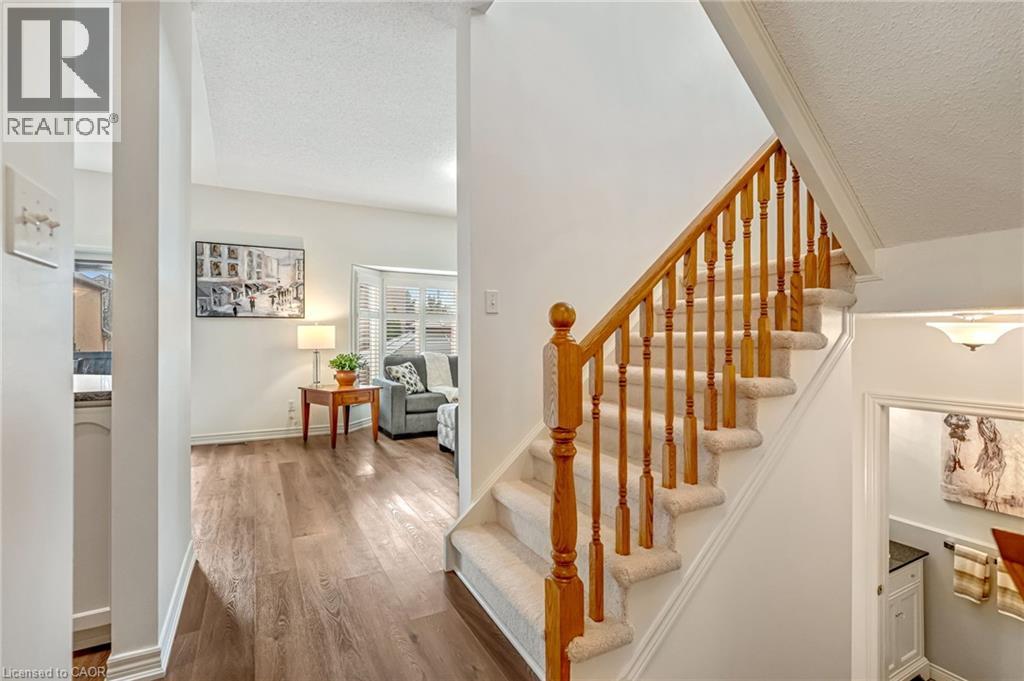 2423 Valley Heights Crescent, Oakville, Ontario  L6H 6X2 - Photo 9 - 40838069