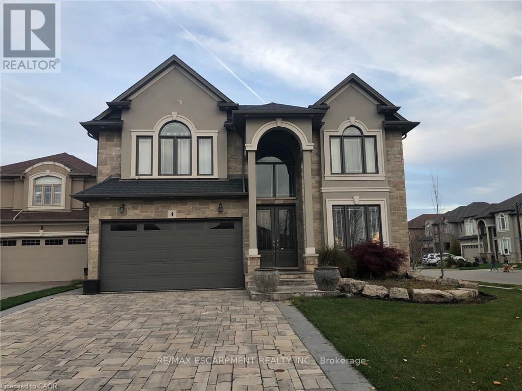 4 Raphael Court, Hamilton, Ontario  L9B 0C7 - Photo 2 - X13475620