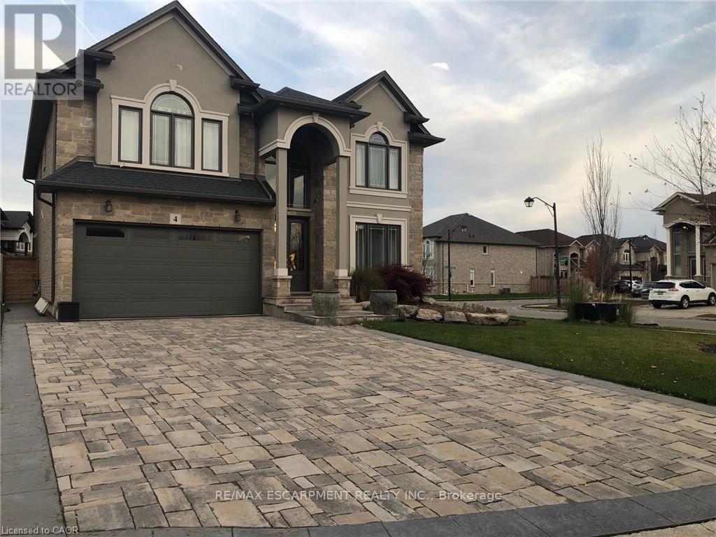 4 Raphael Court, Hamilton, Ontario  L9B 0C7 - Photo 3 - X13475620