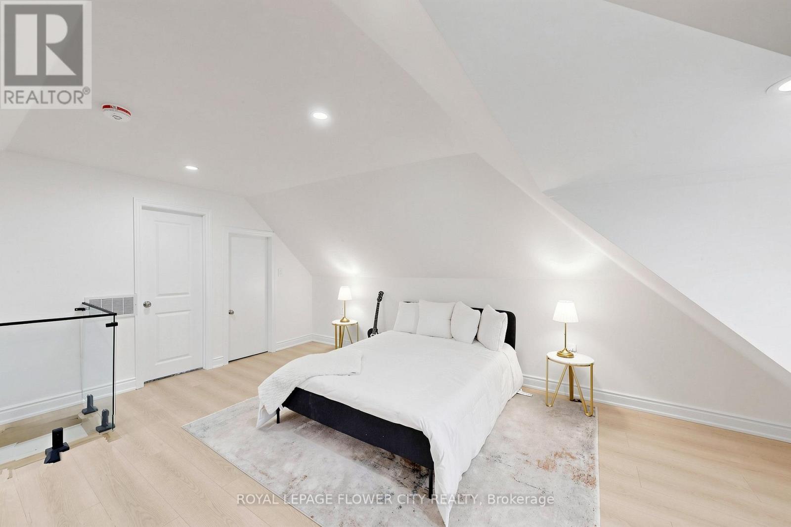 11 Holton Avenue N, Hamilton, Ontario  L8L 6H3 - Photo 33 - X13475376