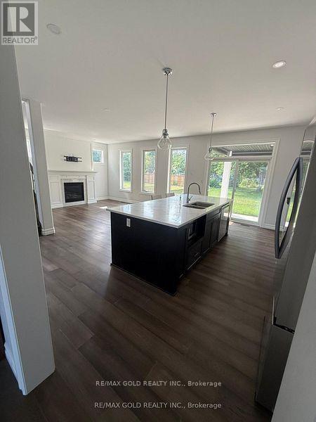 53 Redwood Drive, Kingsville, Ontario  N0R 1B0 - Photo 3 - X13475790