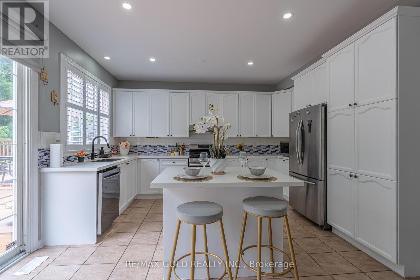 141 Whitwell Drive, Brampton, Ontario  L6P 1L2 - Photo 10 - W13480024