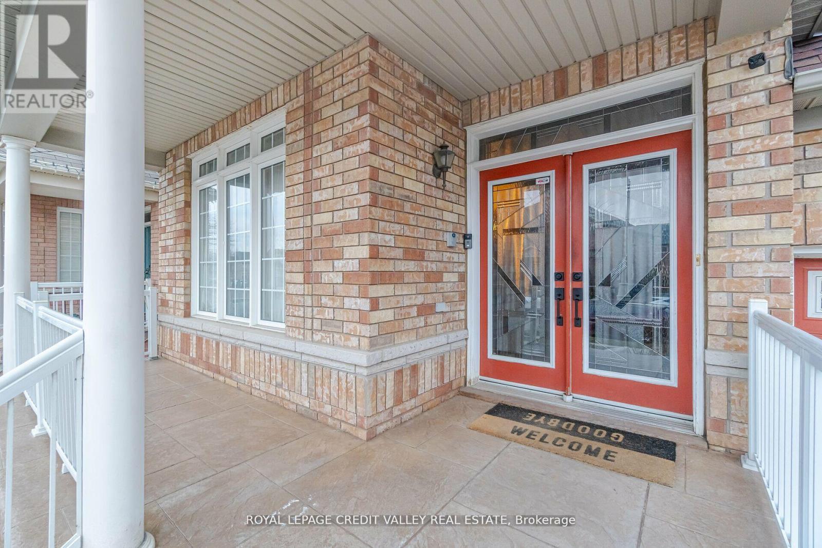 18 Trailhead Crescent, Brampton, Ontario  L6R 3H3 - Photo 6 - W13480046