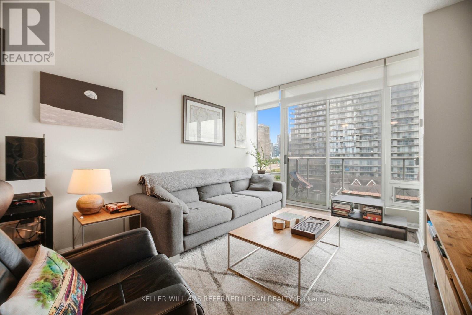 601 - 15 Windermere Avenue, Toronto, Ontario M6S 5A2 - Photo 11 - W13480170