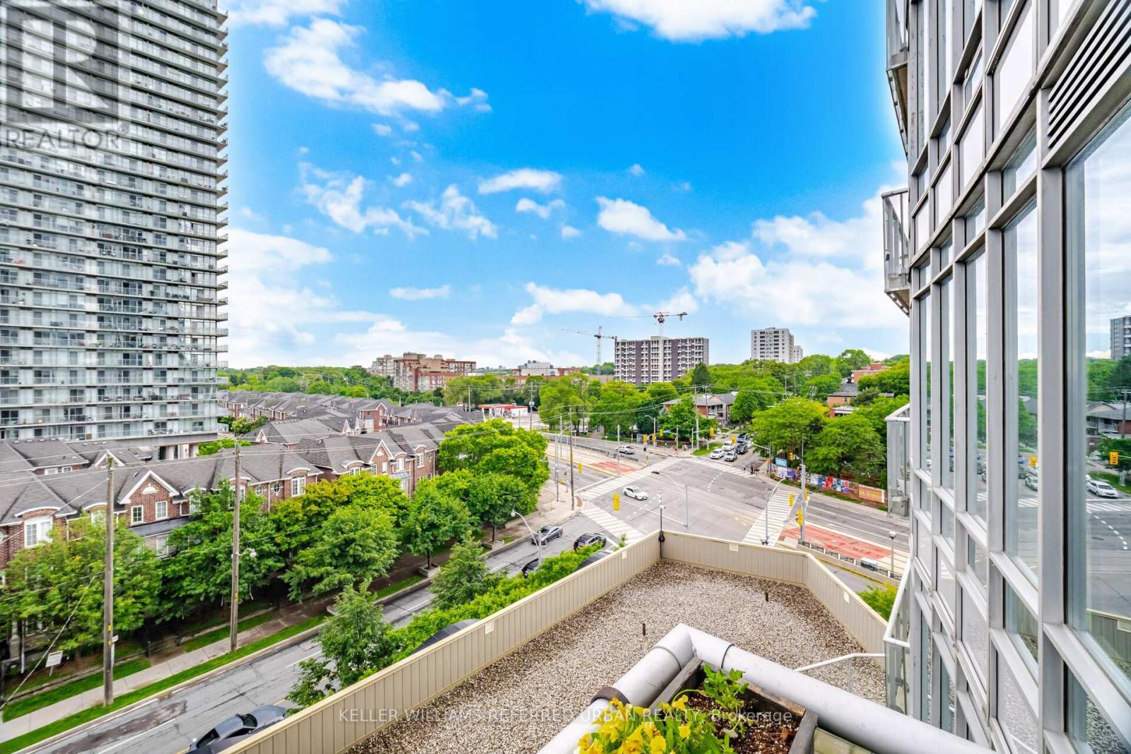 601 - 15 Windermere Avenue, Toronto, Ontario M6S 5A2 - Photo 27 - W13480170