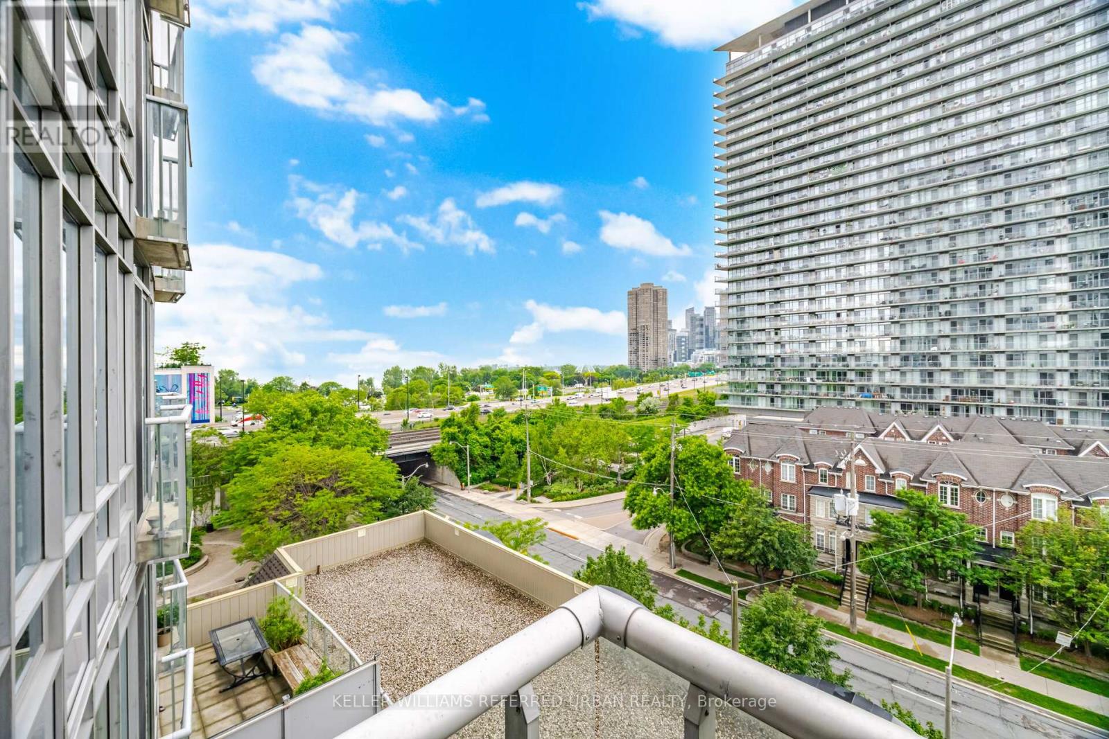 601 - 15 Windermere Avenue, Toronto, Ontario M6S 5A2 - Photo 28 - W13480170