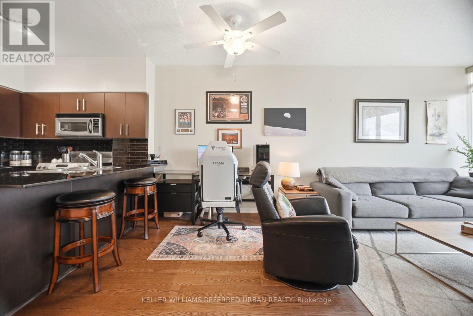 601 - 15 Windermere Avenue, Toronto, Ontario M6S 5A2 - Photo 8 - W13480170