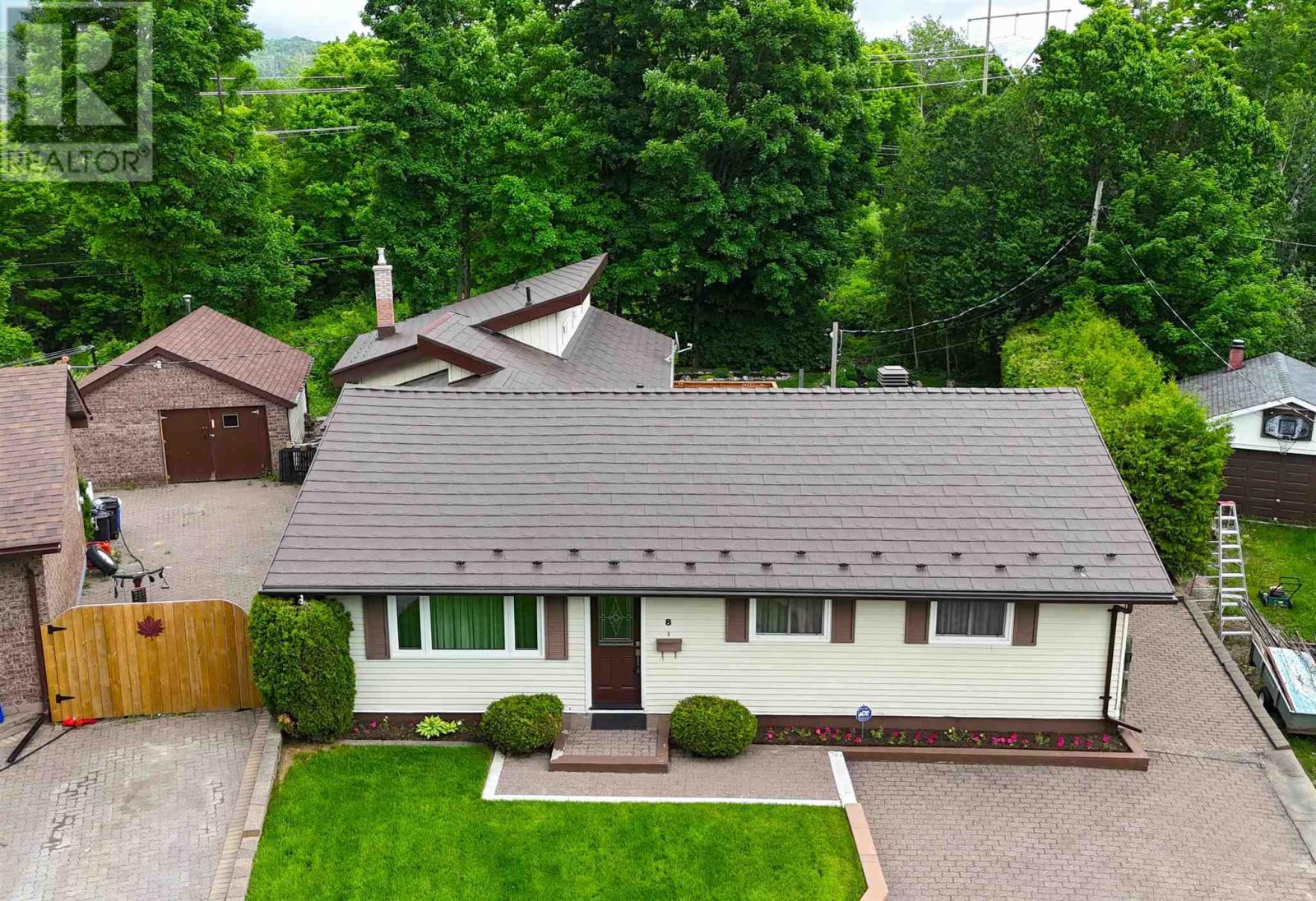 8 Hemlock Pl, Elliot Lake, Ontario  P5A 2H7 - Photo 7 - SM261434