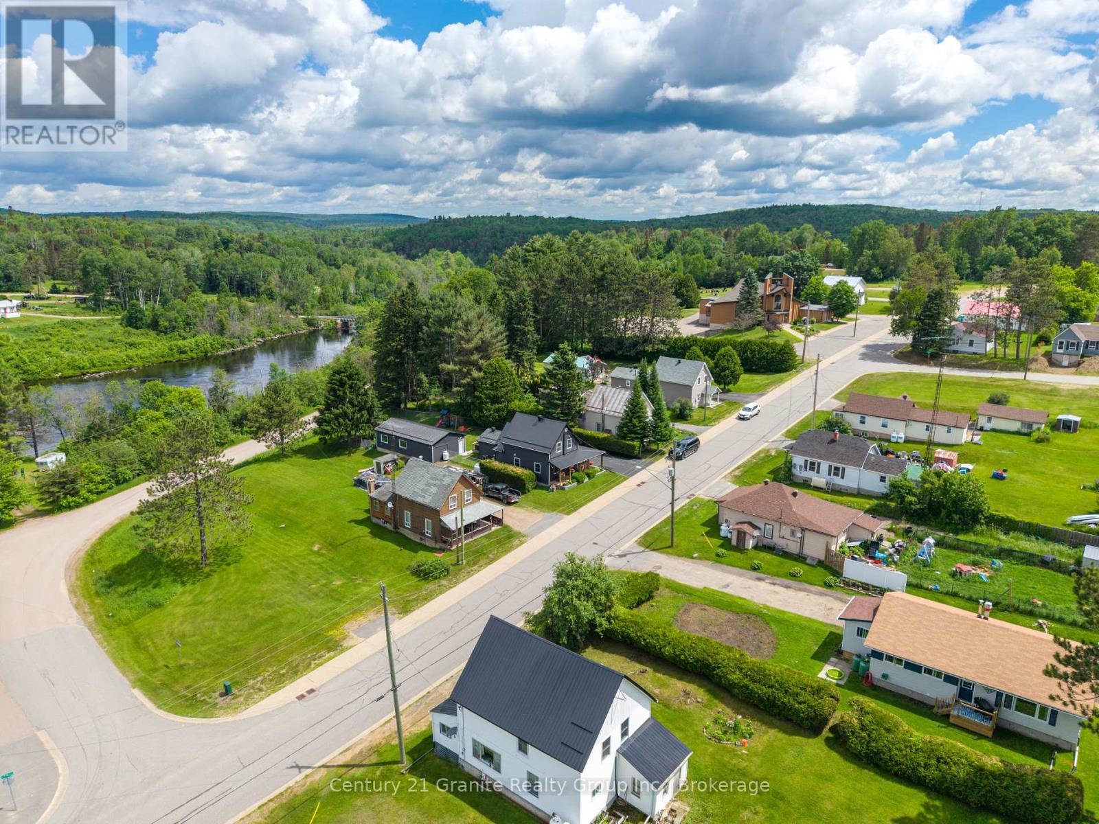 25 Post Street, South Algonquin, Ontario  K0J 2M0 - Photo 34 - X13475108