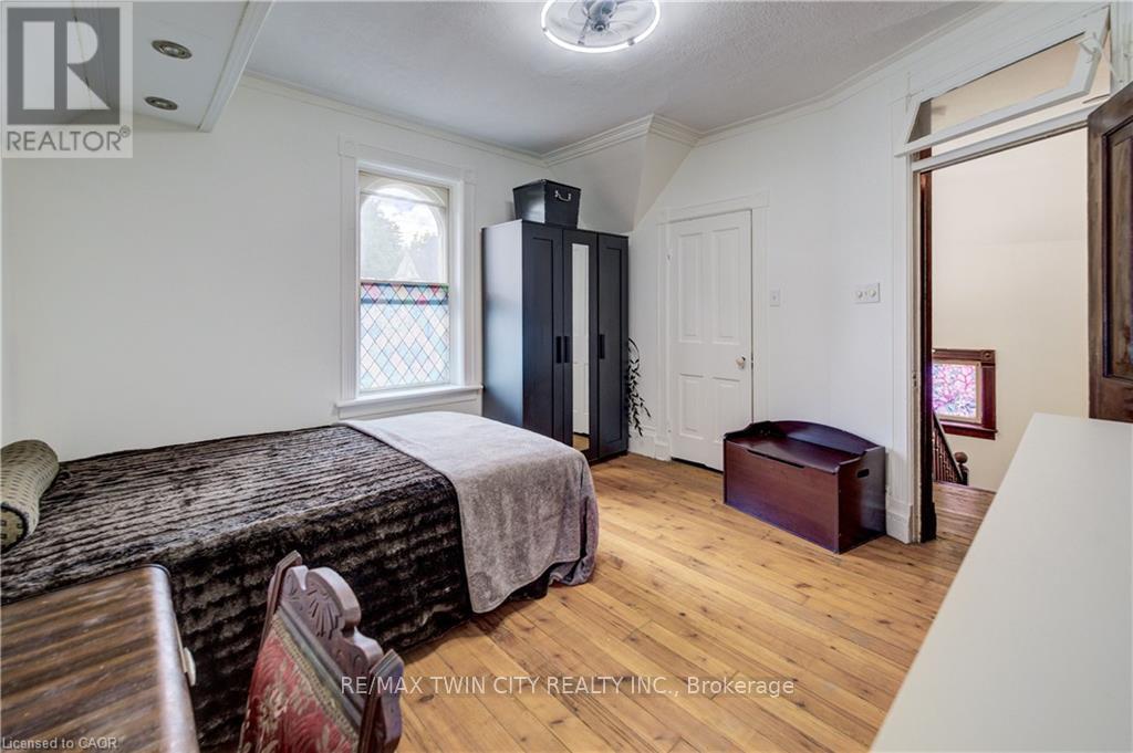 51 Irvin Street, Kitchener, Ontario  N2H 1K7 - Photo 24 - X13476236