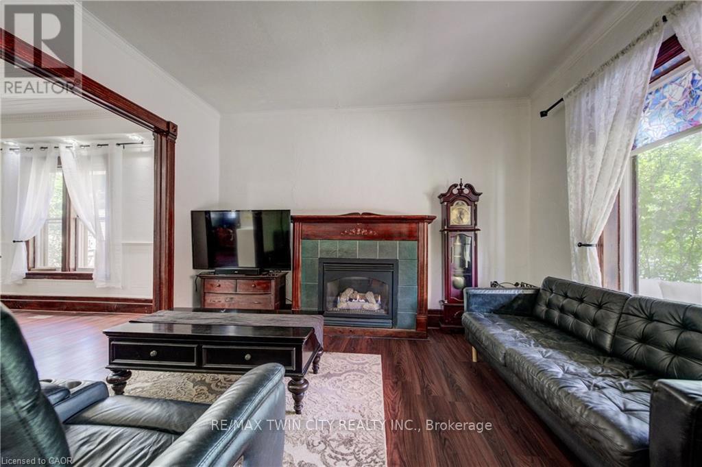 51 Irvin Street, Kitchener, Ontario  N2H 1K7 - Photo 8 - X13476236