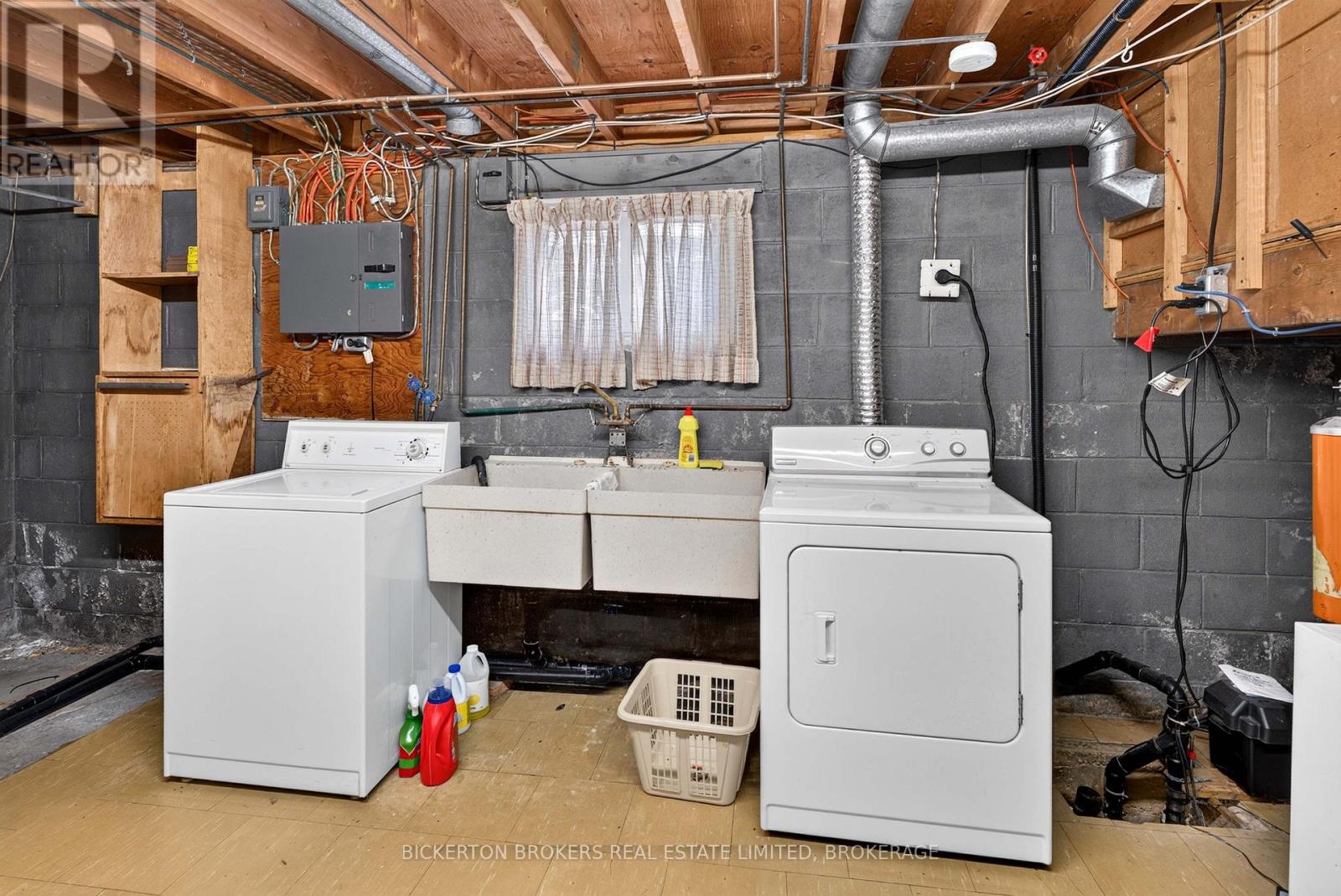 365 Oak Street, Gananoque, Ontario  K7G 2R7 - Photo 45 - X13475278