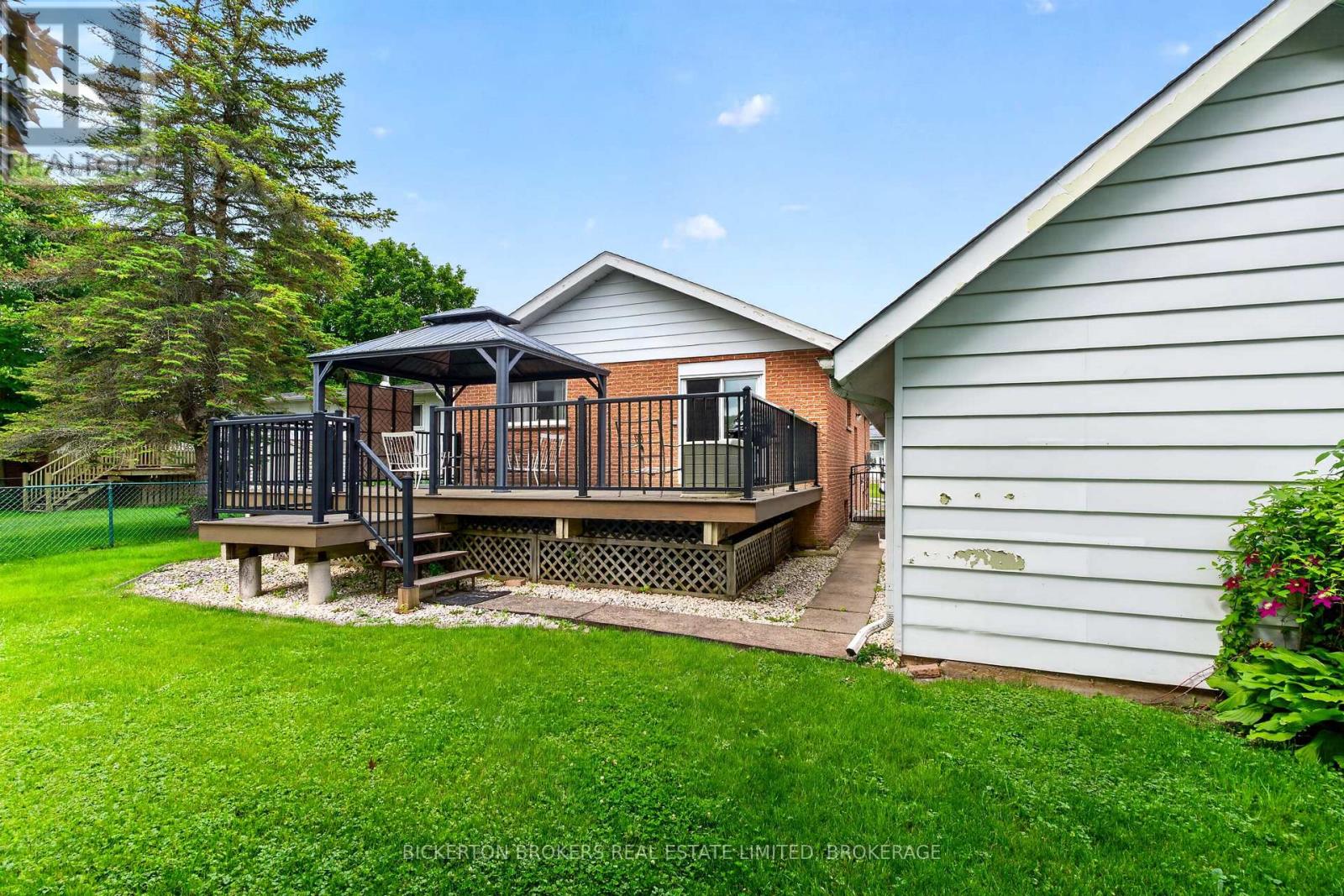 365 Oak Street, Gananoque, Ontario  K7G 2R7 - Photo 9 - X13475278