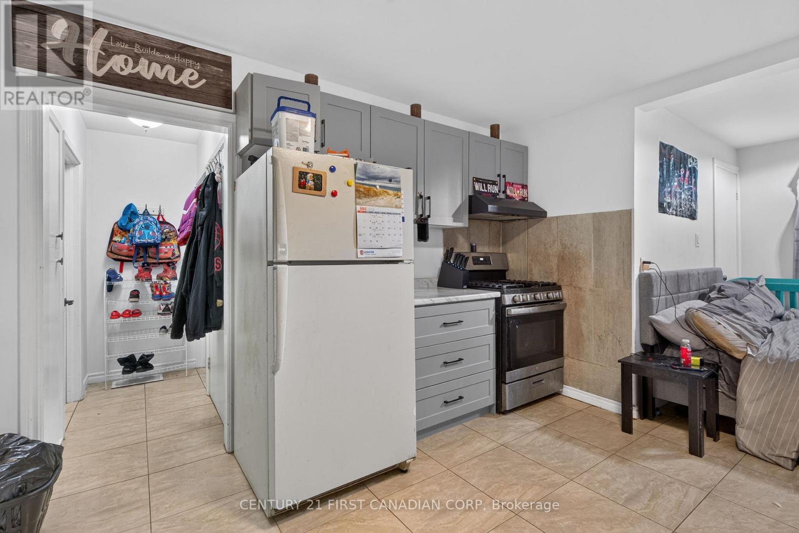 713 Adelaide Street N, London East, Ontario  N5Y 2L4 - Photo 4 - X13475018