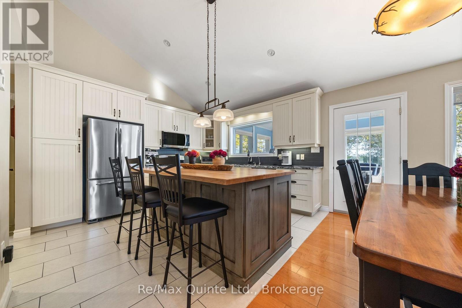 524 Island Road, Prince Edward County, Ontario  K0K 2T0 - Photo 13 - X13475500