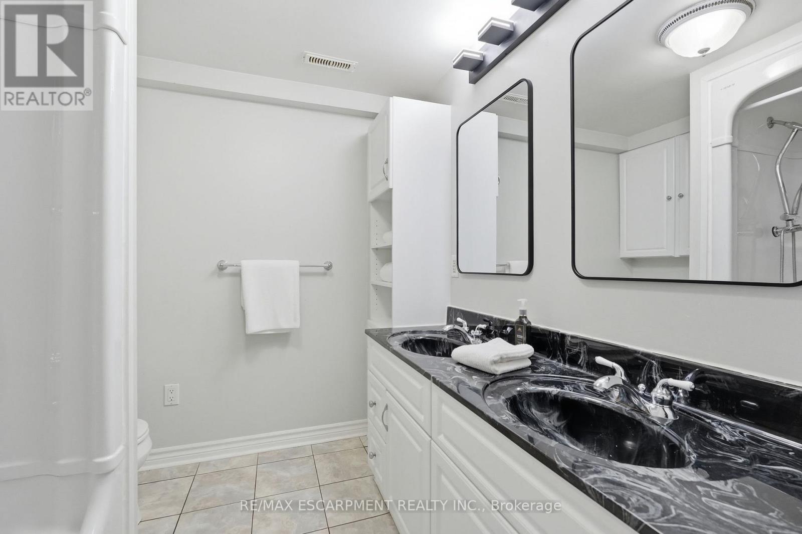 53 Glaceport Avenue, Hamilton, Ontario L9H 7E2 - Photo 39 - X13476394