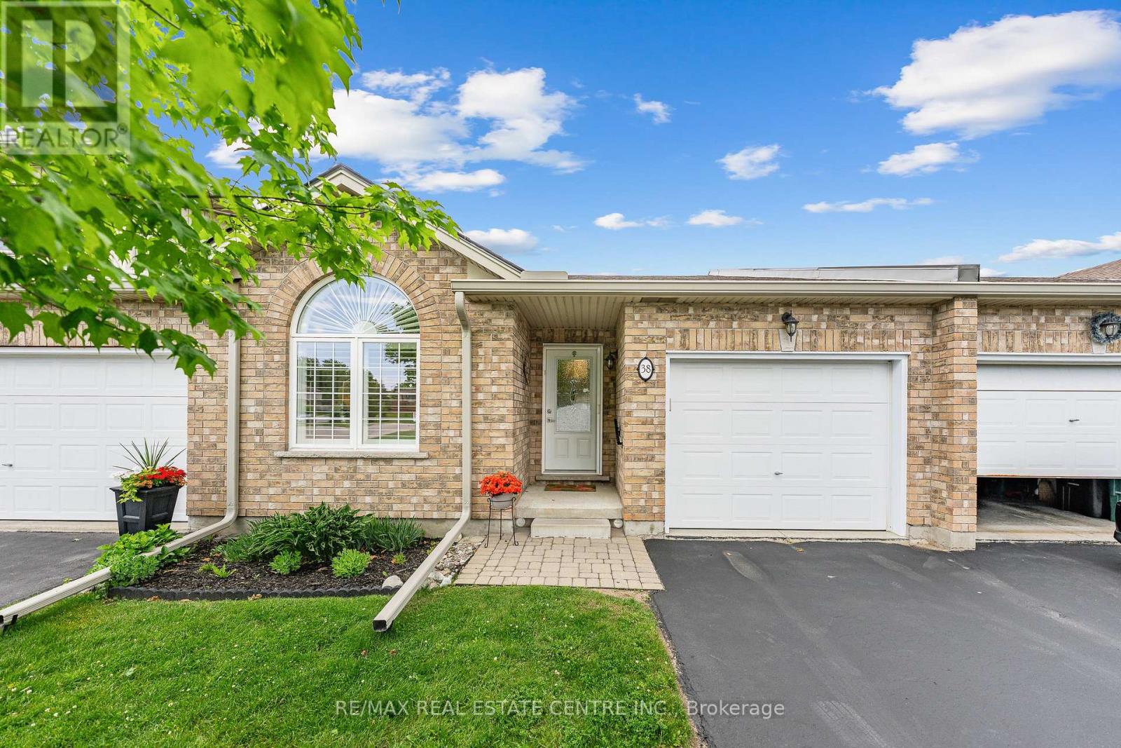 38 - 35 Green Gate Boulevard, Cambridge, Ontario  N1T 0A3 - Photo 3 - X13476542