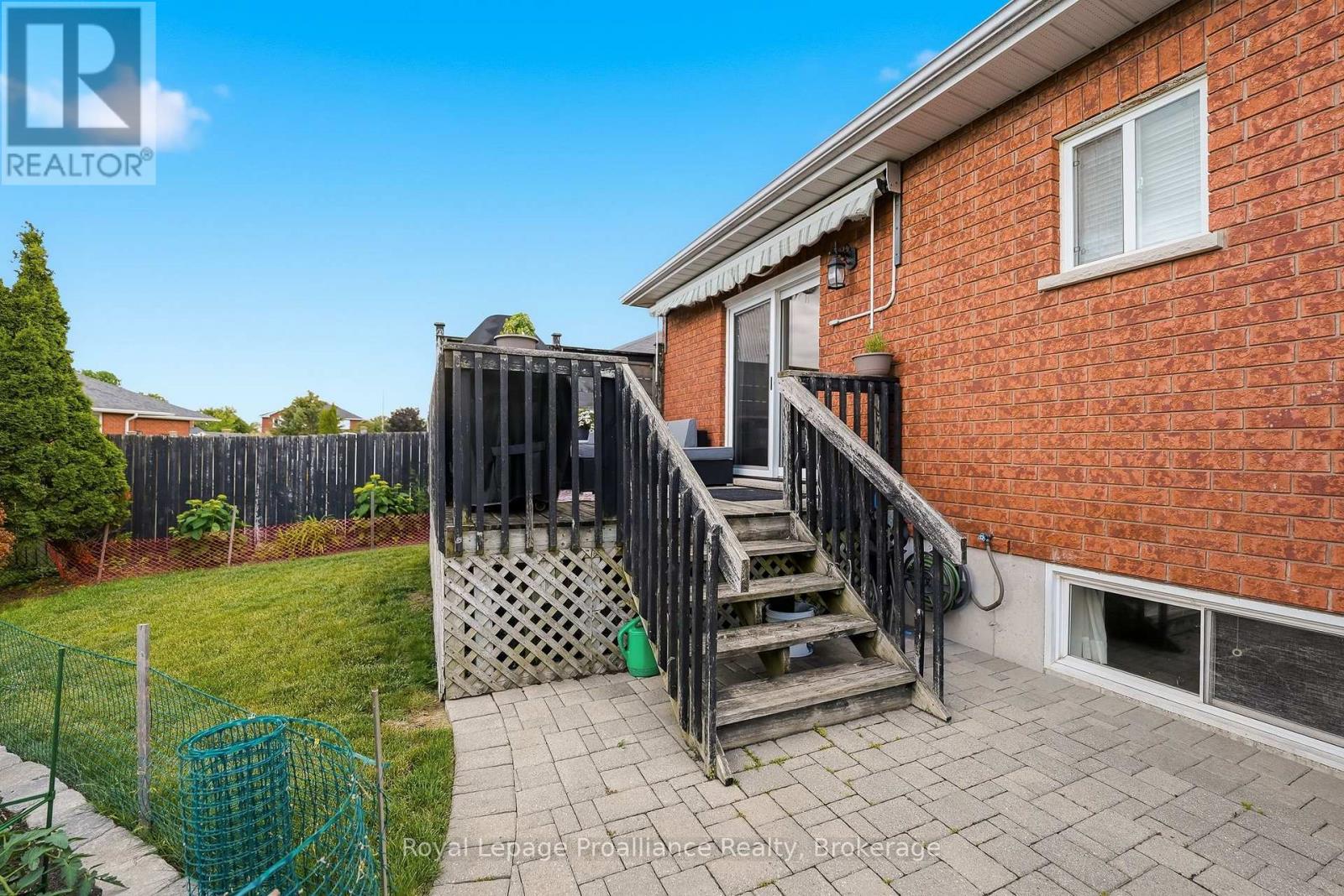 29 Hickory Grove, Belleville, Ontario  K8N 5X6 - Photo 39 - X13476008