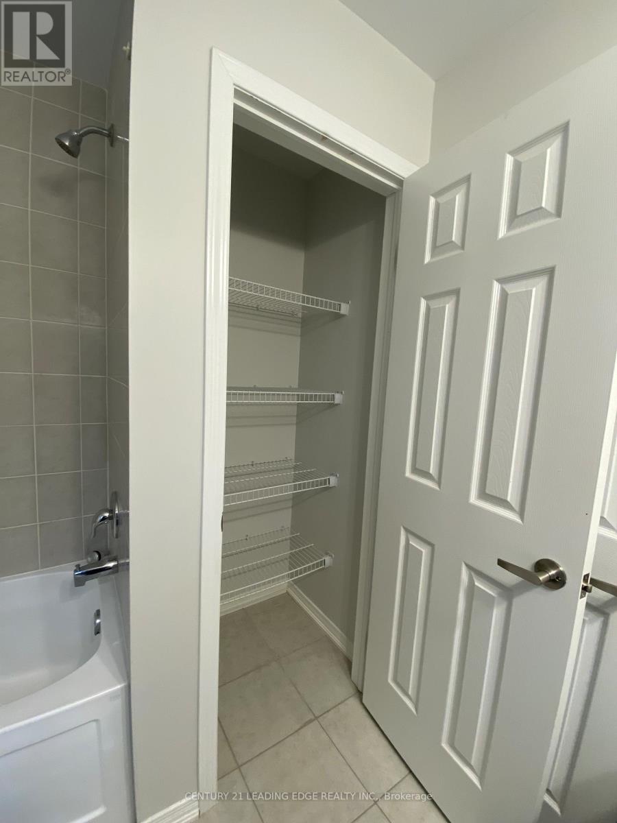 33 Glenvista Drive, Kitchener, Ontario  N2R 0E7 - Photo 19 - X13480146