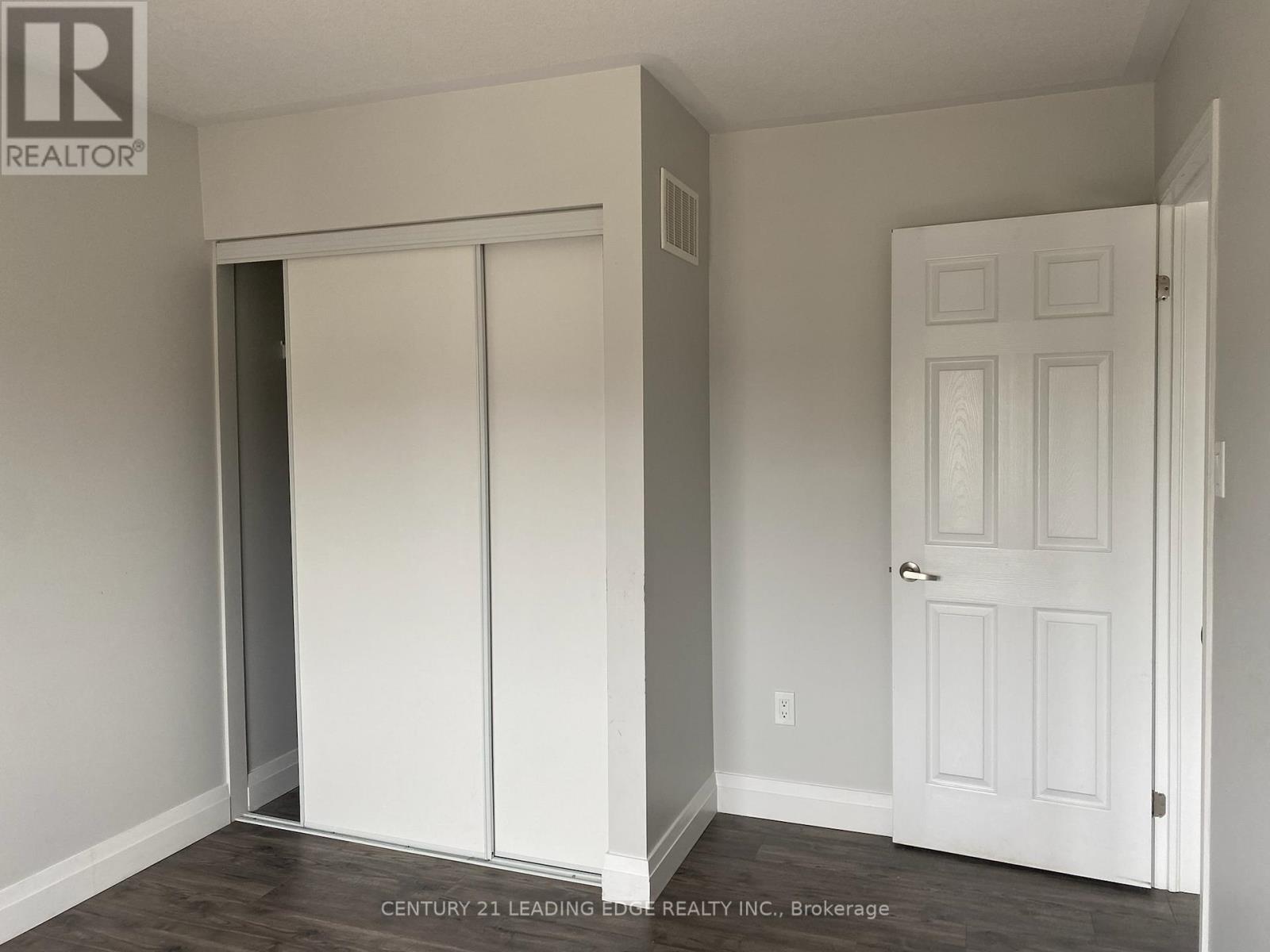 33 Glenvista Drive, Kitchener, Ontario  N2R 0E7 - Photo 6 - X13480146