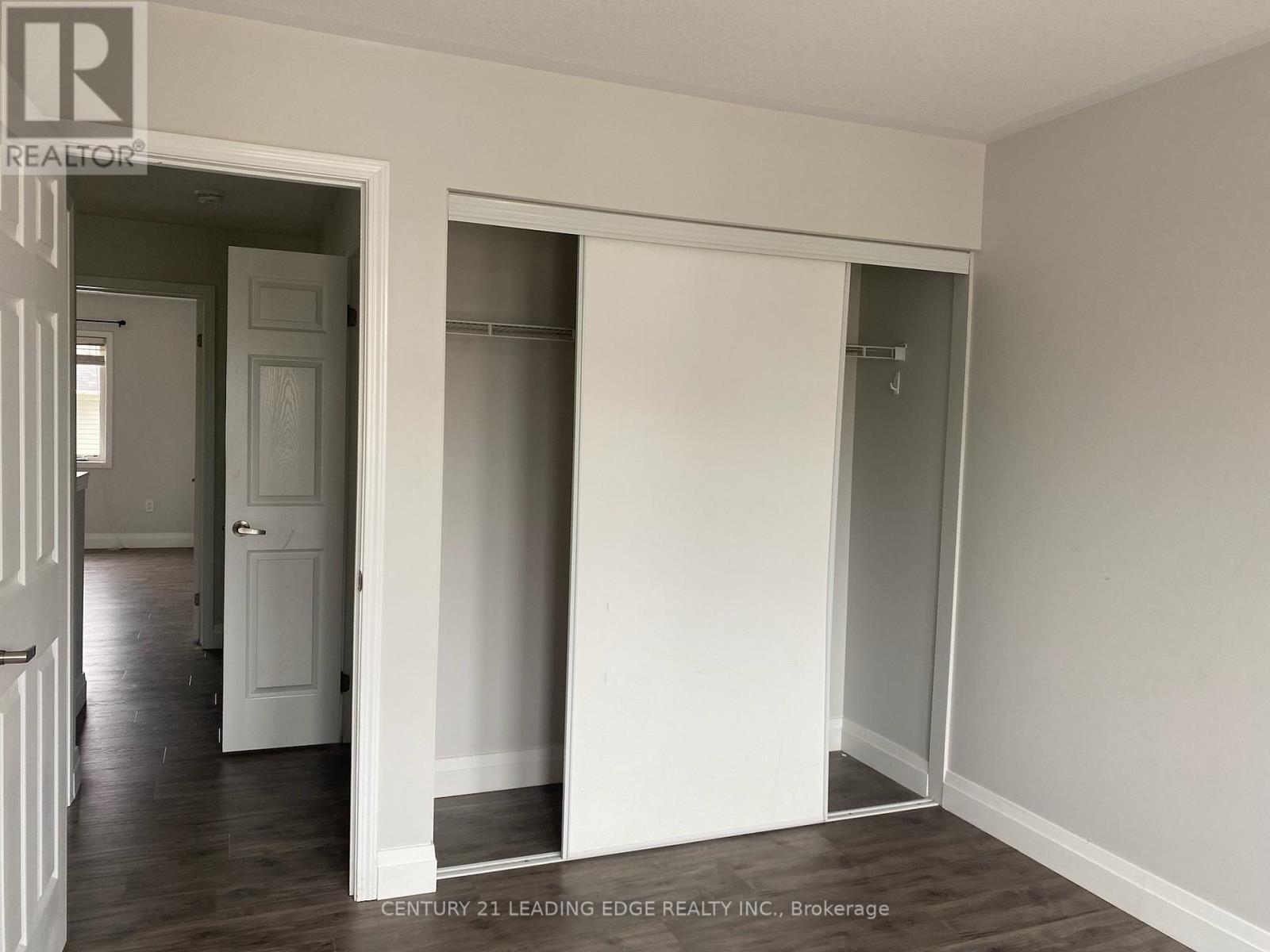 33 Glenvista Drive, Kitchener, Ontario  N2R 0E7 - Photo 8 - X13480146