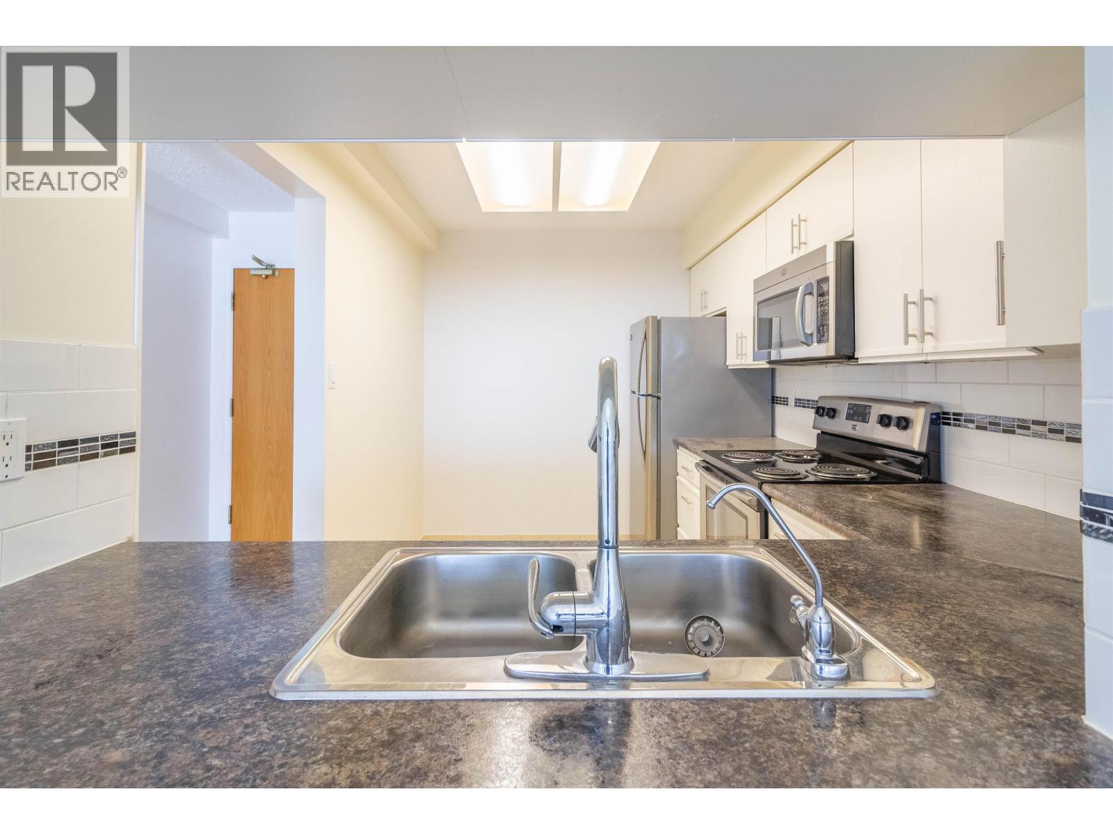 907 6055 Nelson Avenue, Burnaby, British Columbia V5H 4L4 - Photo 10 - R3138891