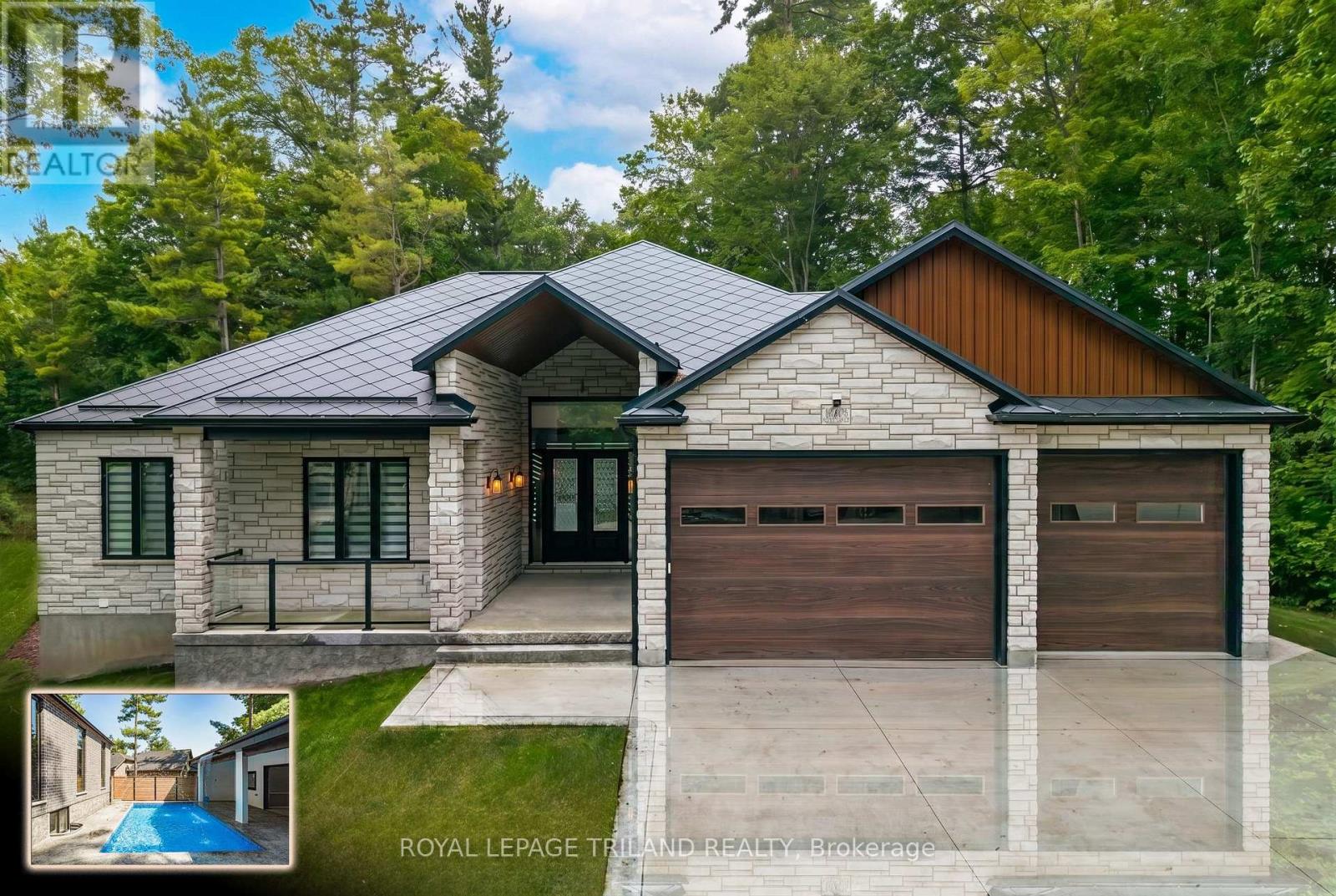 10175 Merrywood Drive, Lambton Shores, Ontario  N0M 1T0 - Photo 2 - X13475322