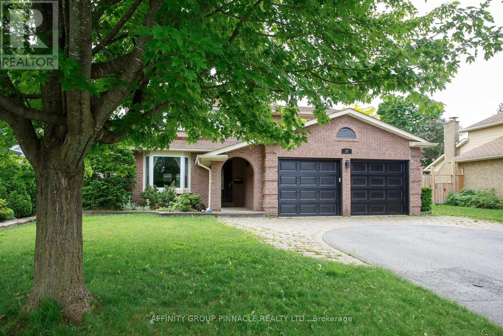 37 Parkway Avenue, Kawartha Lakes, Ontario  K9V 5J7 - Photo 2 - X13476276