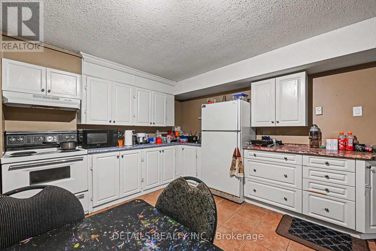 Basement Unit - 816 Willow Avenue, Ottawa, Ontario  K1E 1C7 - Photo 2 - X13475478
