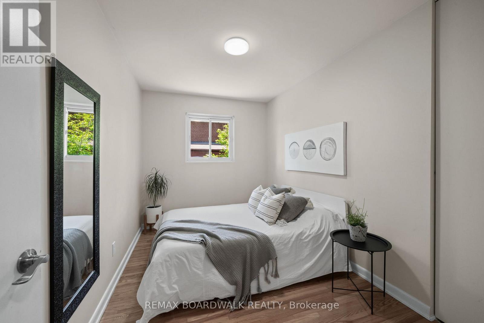 1311 Adirondack Drive, Ottawa, Ontario  K2C 2V7 - Photo 12 - X13475638