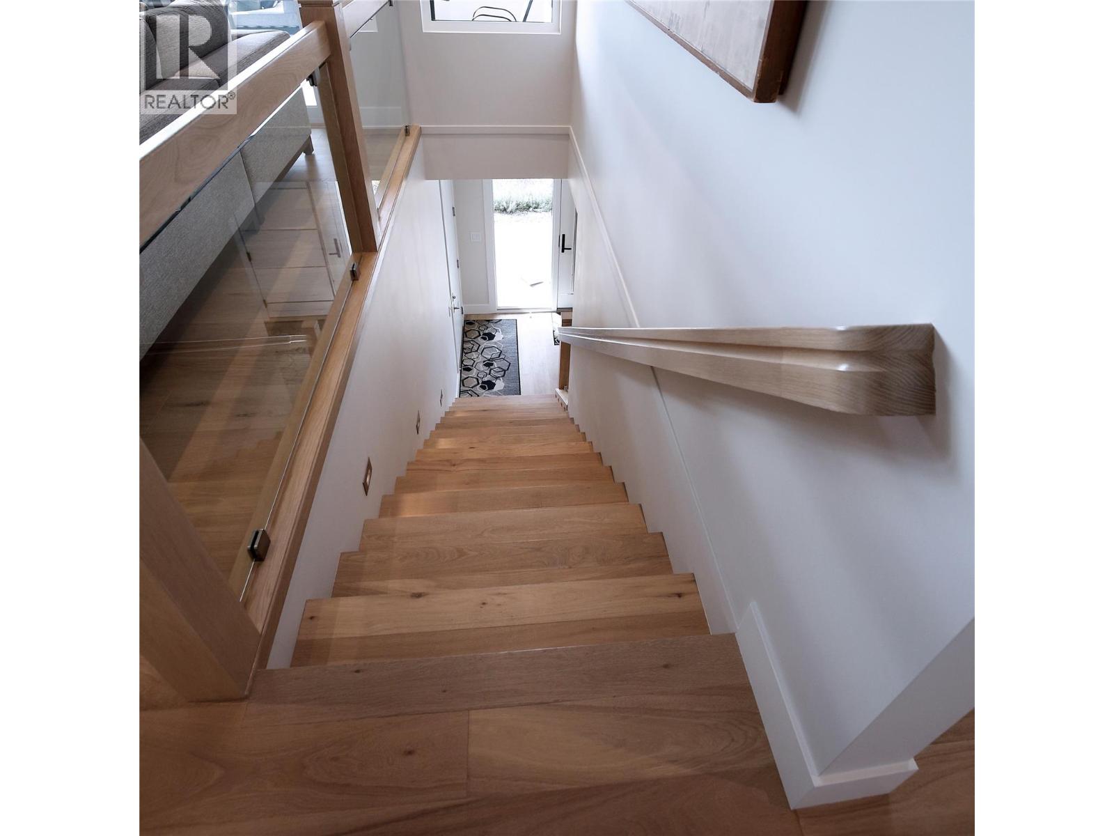 9839 Beacon Hill Crescent, Lake Country, British Columbia  V4V 0A9 - Photo 8 - 10392284