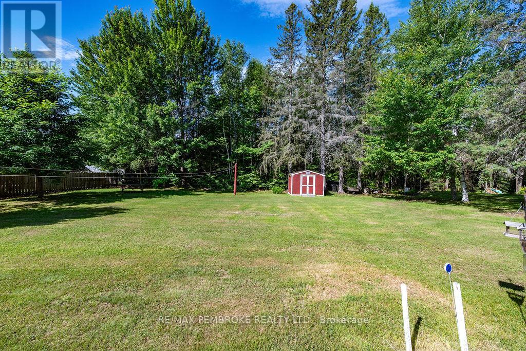 92 Ken Avenue, Laurentian Valley, Ontario  K8A 6W5 - Photo 28 - X13475580