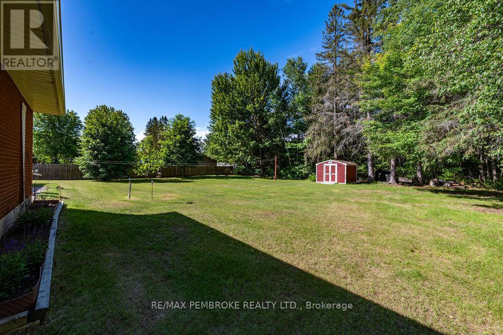 92 Ken Avenue, Laurentian Valley, Ontario  K8A 6W5 - Photo 29 - X13475580
