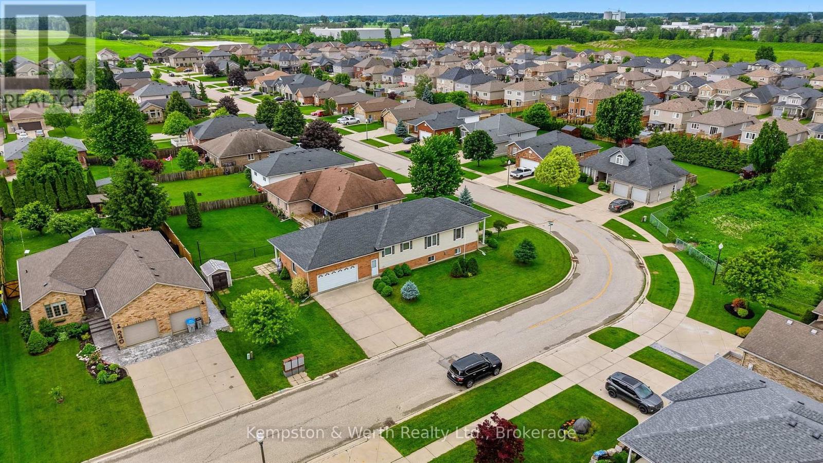 900 Boyd Avenue, North Perth, Ontario  N4W 3V5 - Photo 43 - X13475834